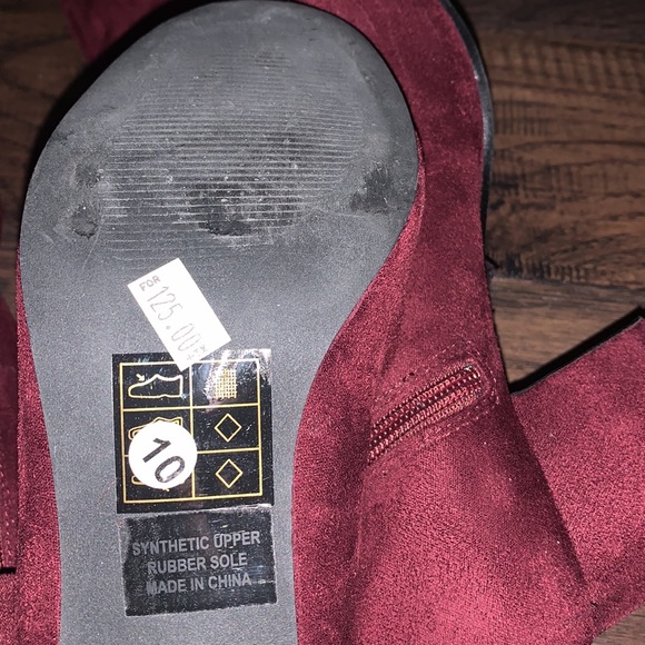 Knee high boots - Picture 3 of 3